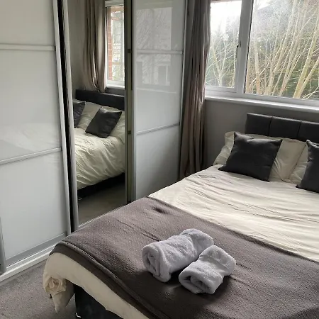 Modern 3-Bed Home In Ideal Location With 2 Parking Spaces Belfast Exterior photo
